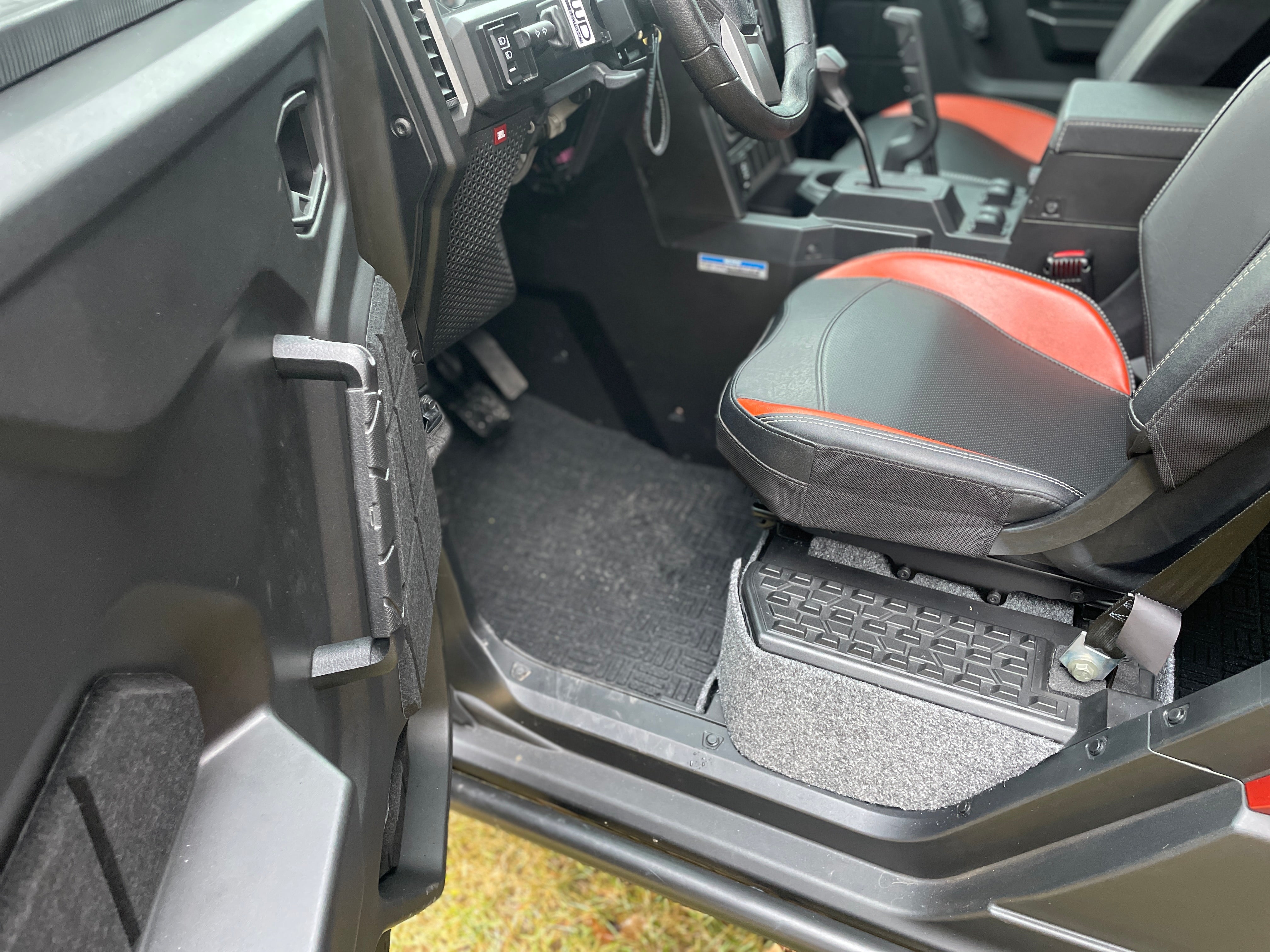 2025 Polaris Xpedition Floor Mats